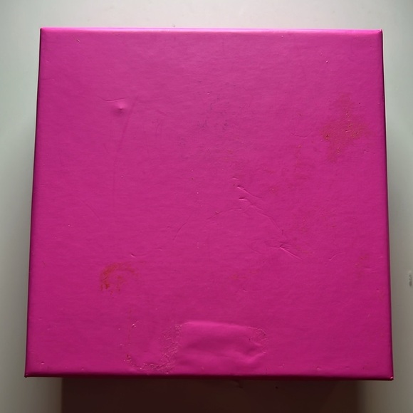 BETSEY JOHNSON GIFT BOX, pink fit Earrings or small objects EMPTY BOX - Picture 7 of 7